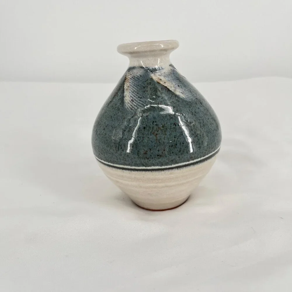 Small Handmade Ceramic Vase With Blue & Beige Feather ‎ Glaze